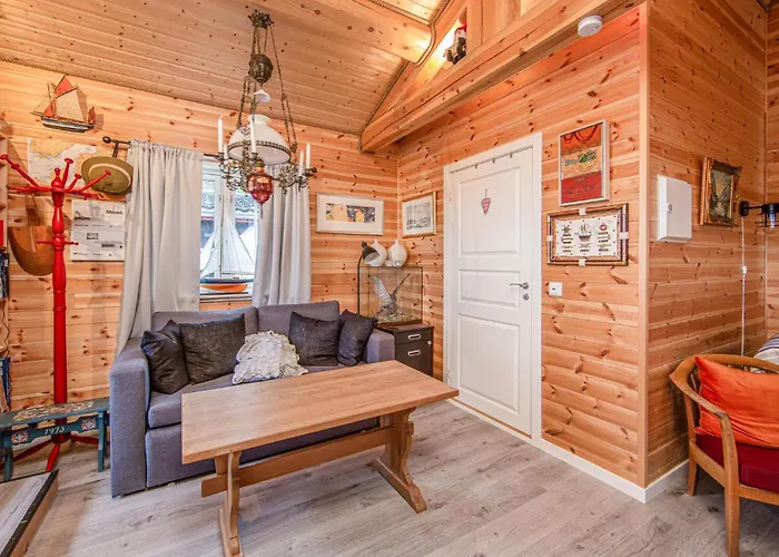 2 Bedroom Cozy In Oydegard Nastad
